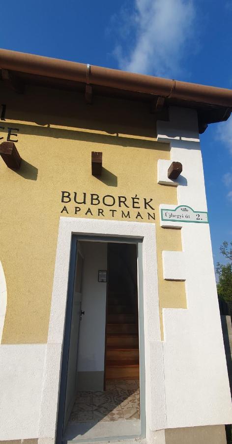 Buborek - *